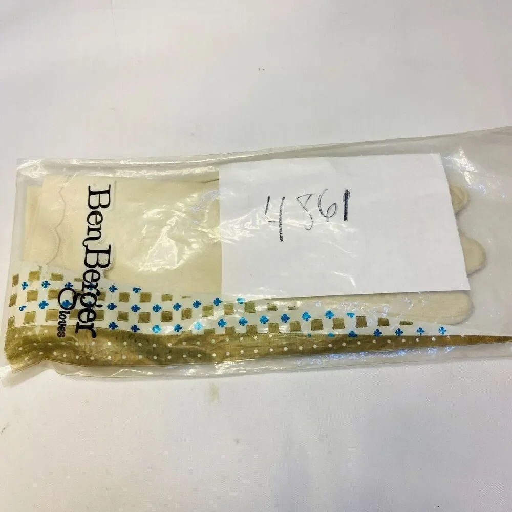 #4861 Vintage Ben Berger beige womens gloves size M Easter